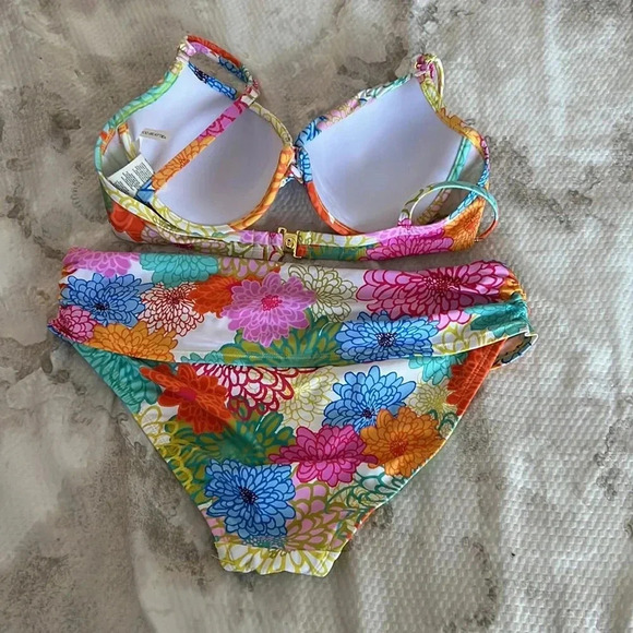 Bleu Rod Beattie Fresh Picks Underwire Swim Bikini Top and Bottom - Picture 9 of 11